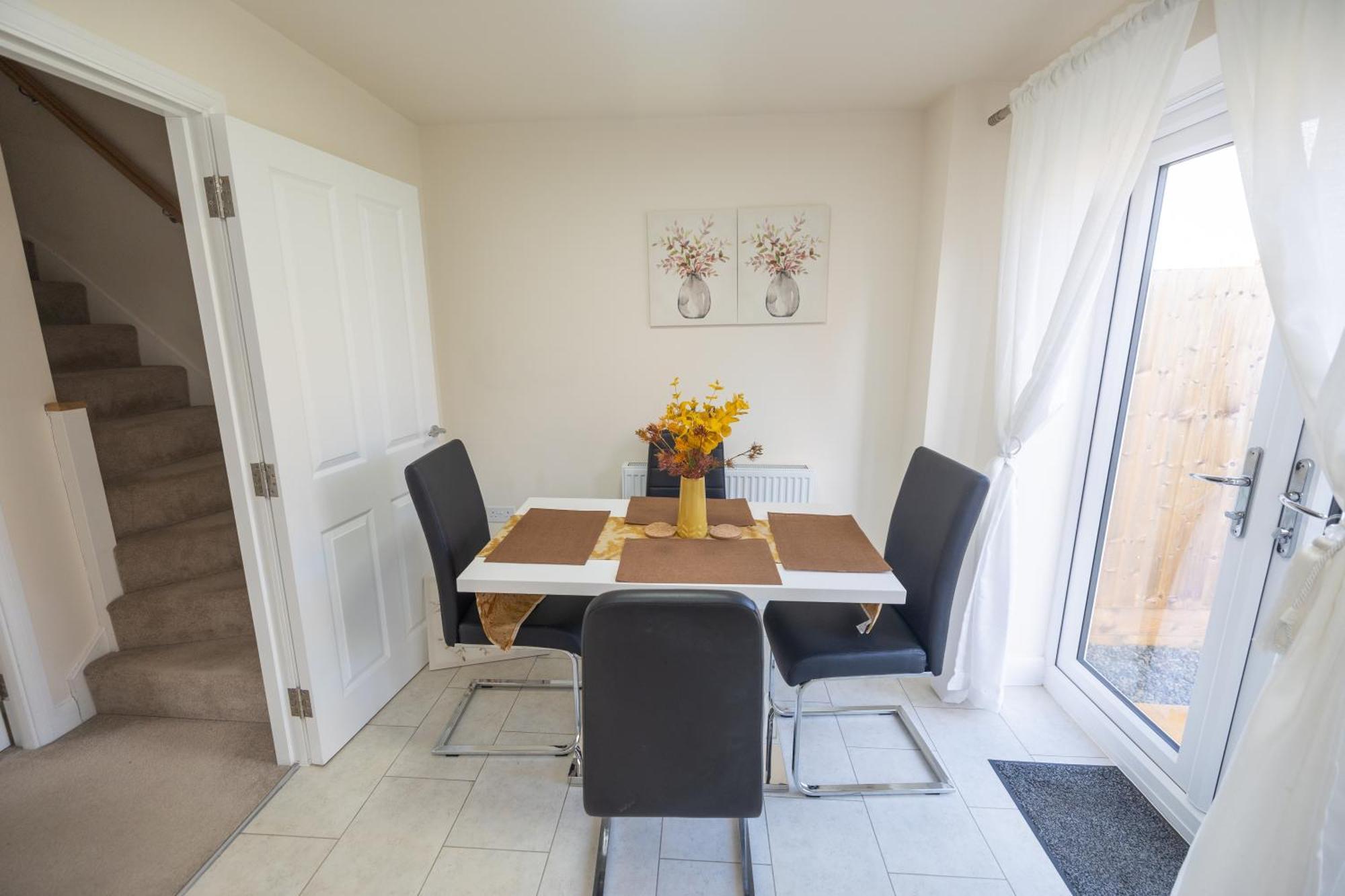 Home In Hugglescote - Long Stays Coalville Εξωτερικό φωτογραφία